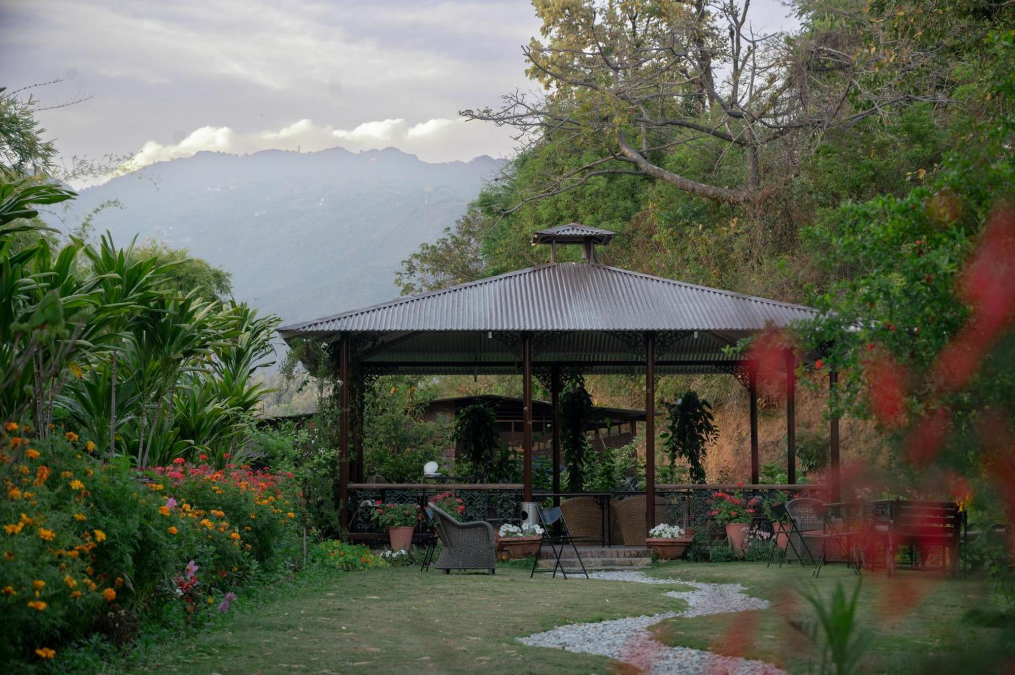 Tree Of Life Resort Dehradun Foothills Buitenkant foto