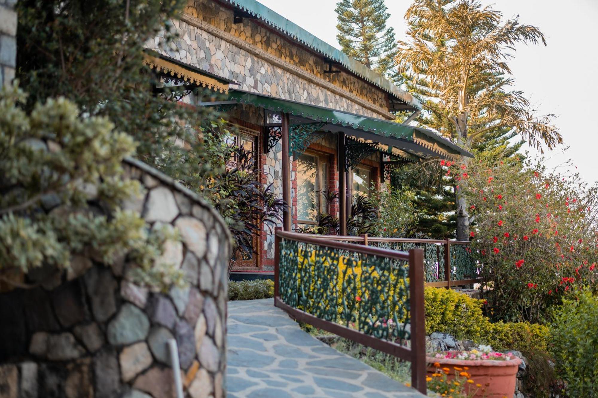 Tree Of Life Resort Dehradun Foothills Buitenkant foto