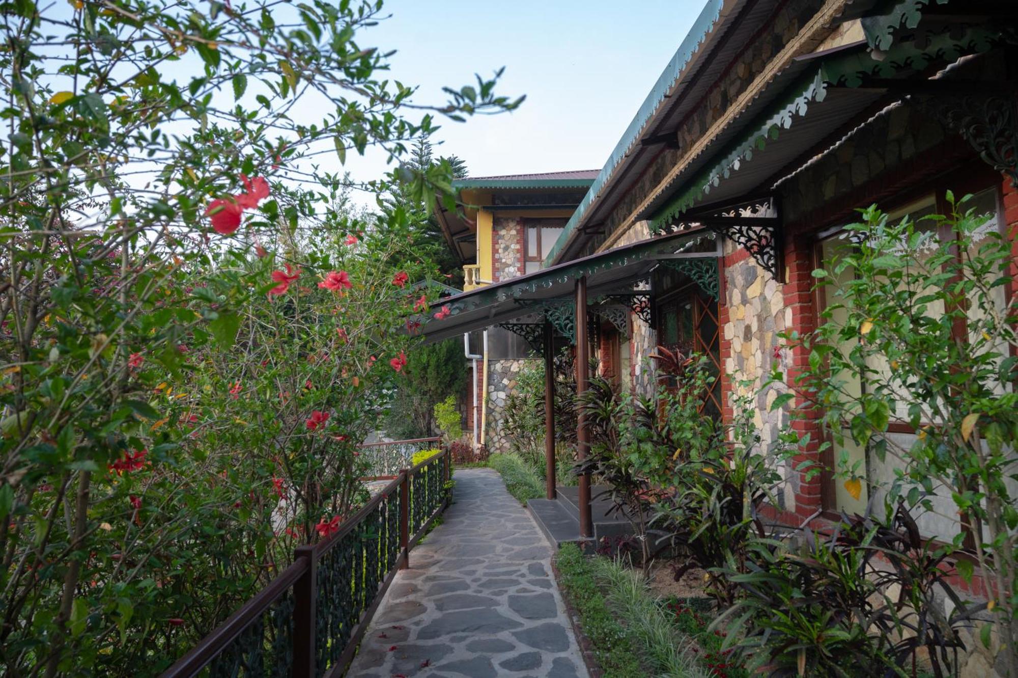 Tree Of Life Resort Dehradun Foothills Buitenkant foto