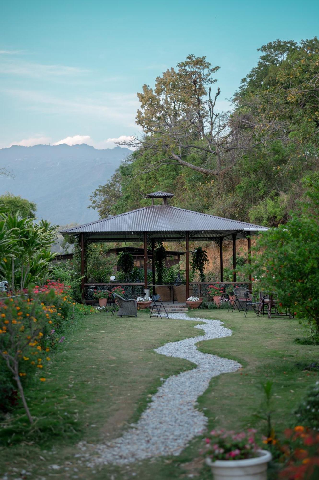 Tree Of Life Resort Dehradun Foothills Buitenkant foto